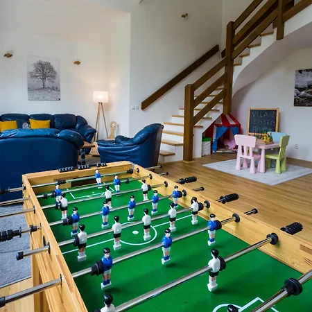 Mountains Vila Jensen Apartman *